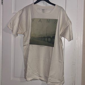 Vans Large “Off the Wall” white t-shirt